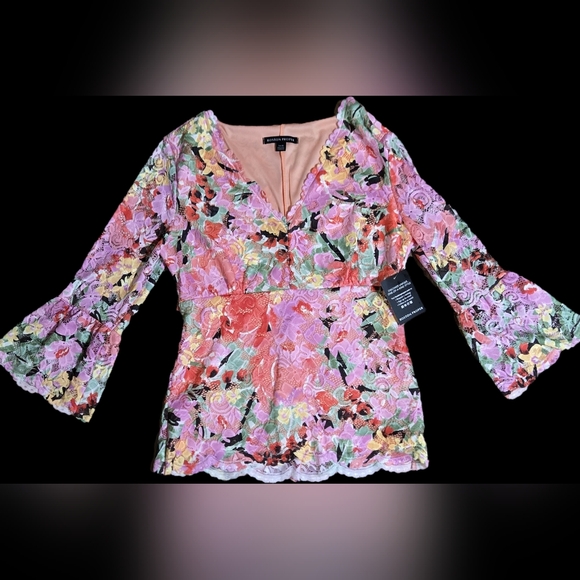 Boston Proper Multicolor Lace V-Neck Blouse - Picture 2 of 6